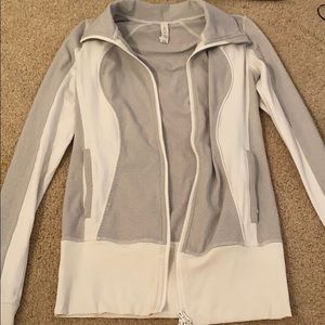 Lululemon sweatshirt